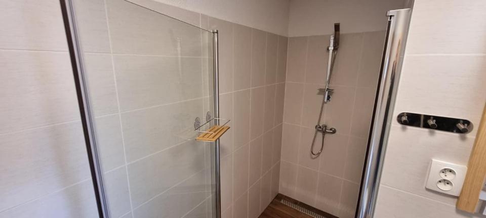 Svajkova Chyza Villa Šumiac Exteriör bild